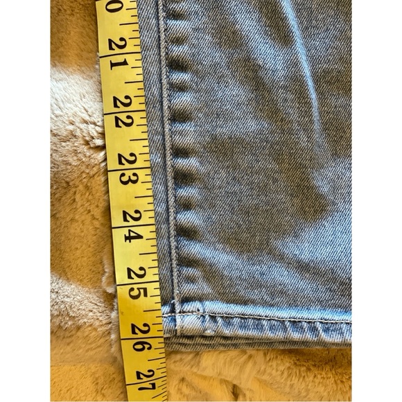 Paige Verdugo Crop Light Wash Distressed Jeans Size 29 - Picture 6 of 8